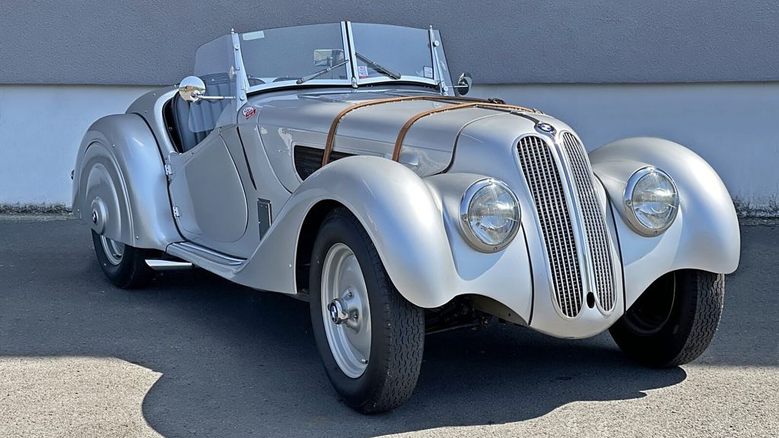 BMW 328 Roadster: предвоенный спорткар, чьи чертежи после войны уехали в Англию