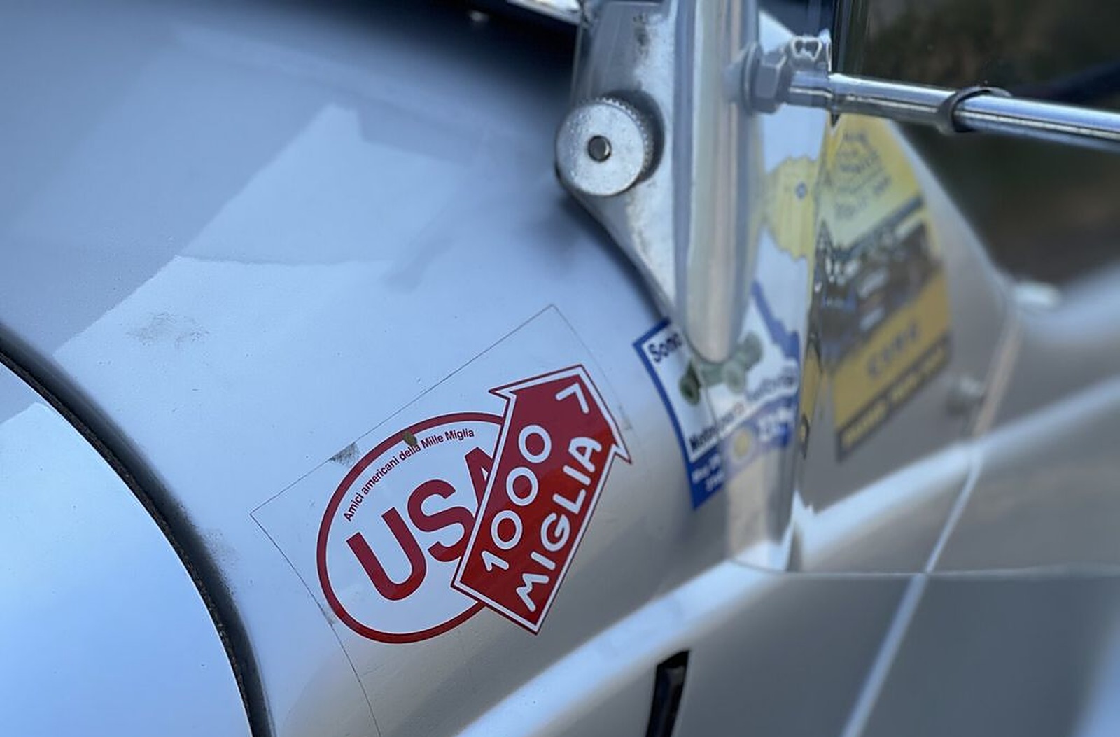 наклейка USA 1000 Miglia на кузове